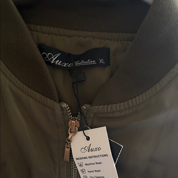 Alpha Industries Kids Olive Green Bomber Jacket - Picture 2 of 9